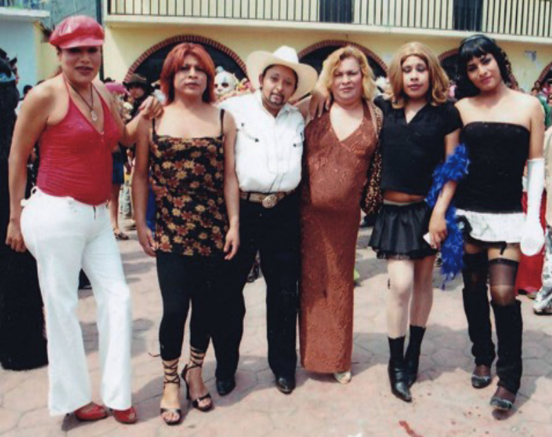 Fany (primera a la izquierda) y algunas de las mujeres trans participantes en 2010.