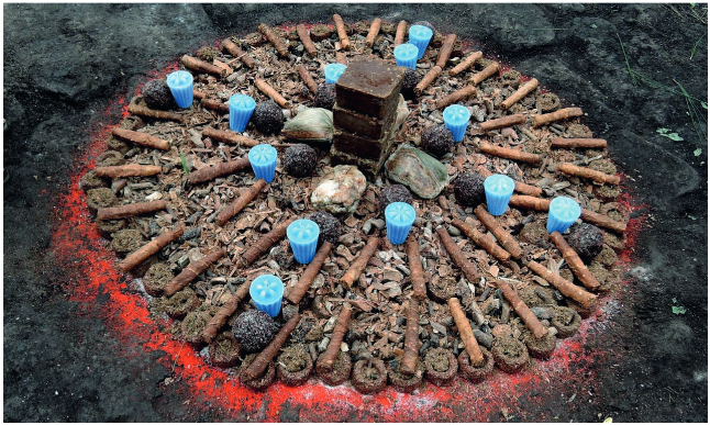 Base de ofrenda realizada por colectivo de ajq'ijab Iximche,' Chimaltenango